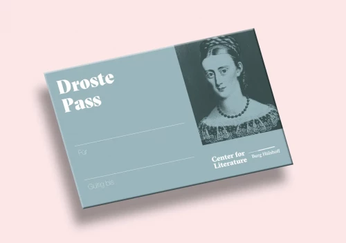 Droste Pass auf rosa Hintergrund
